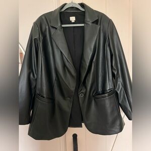 Bkack oversized leather blazer for women